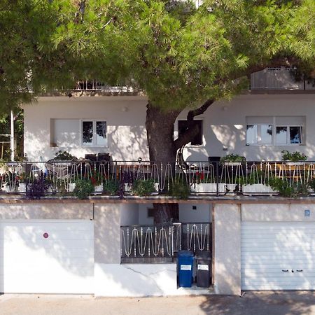 Apartments Adisa Omiš Екстериор снимка
