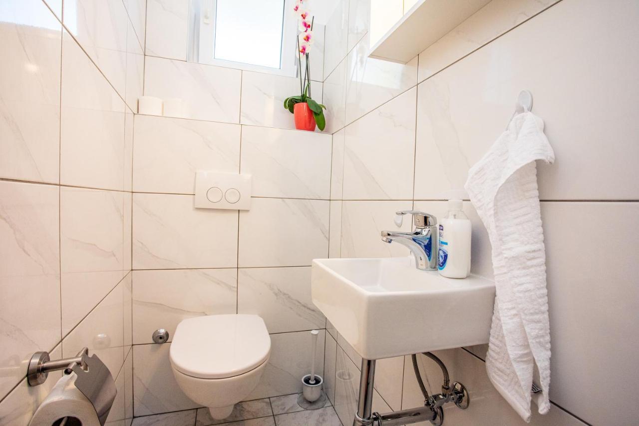 Apartments Adisa Omiš Екстериор снимка