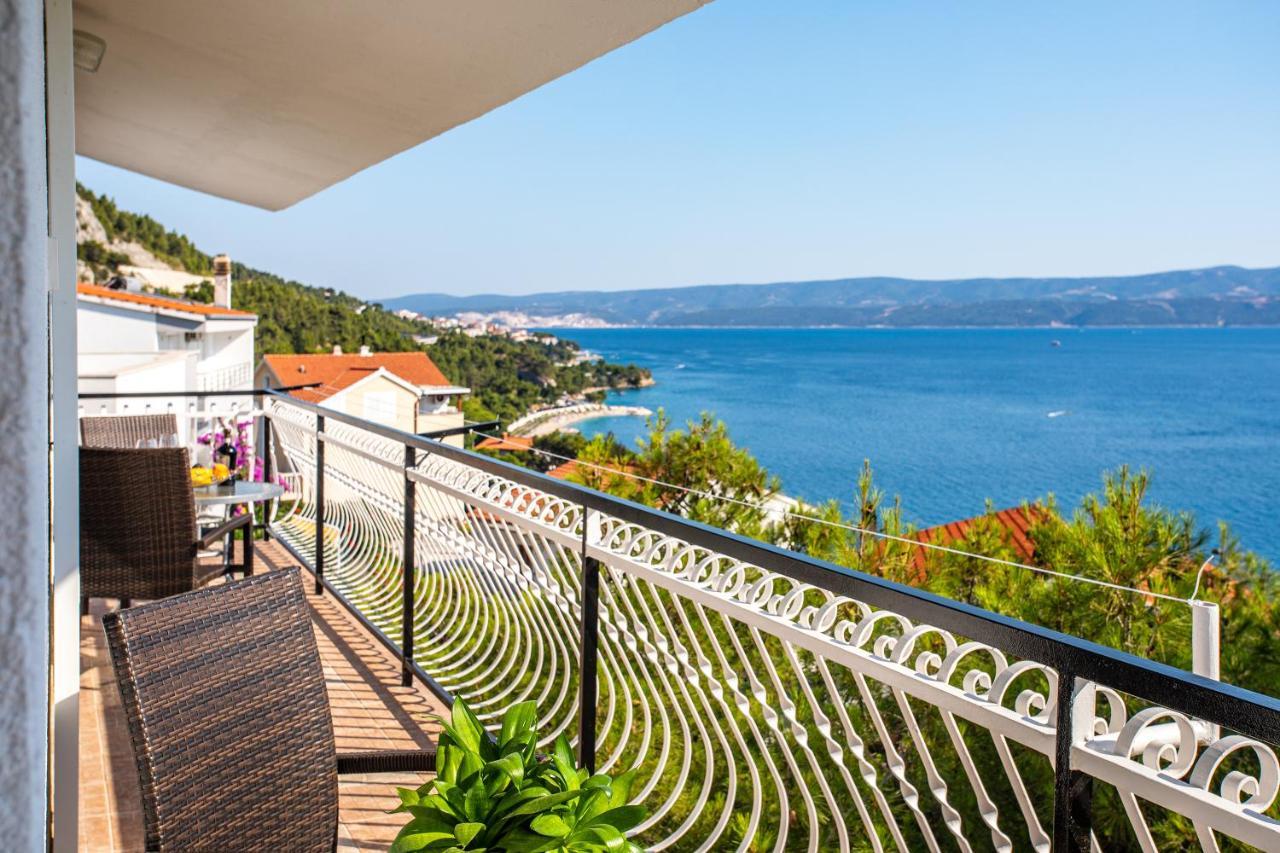 Apartments Adisa Omiš Екстериор снимка