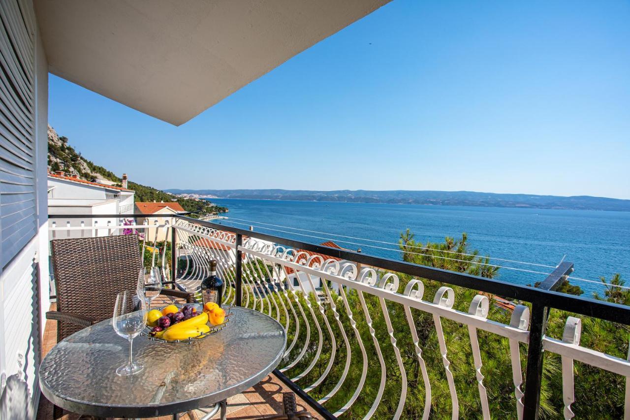 Apartments Adisa Omiš Екстериор снимка