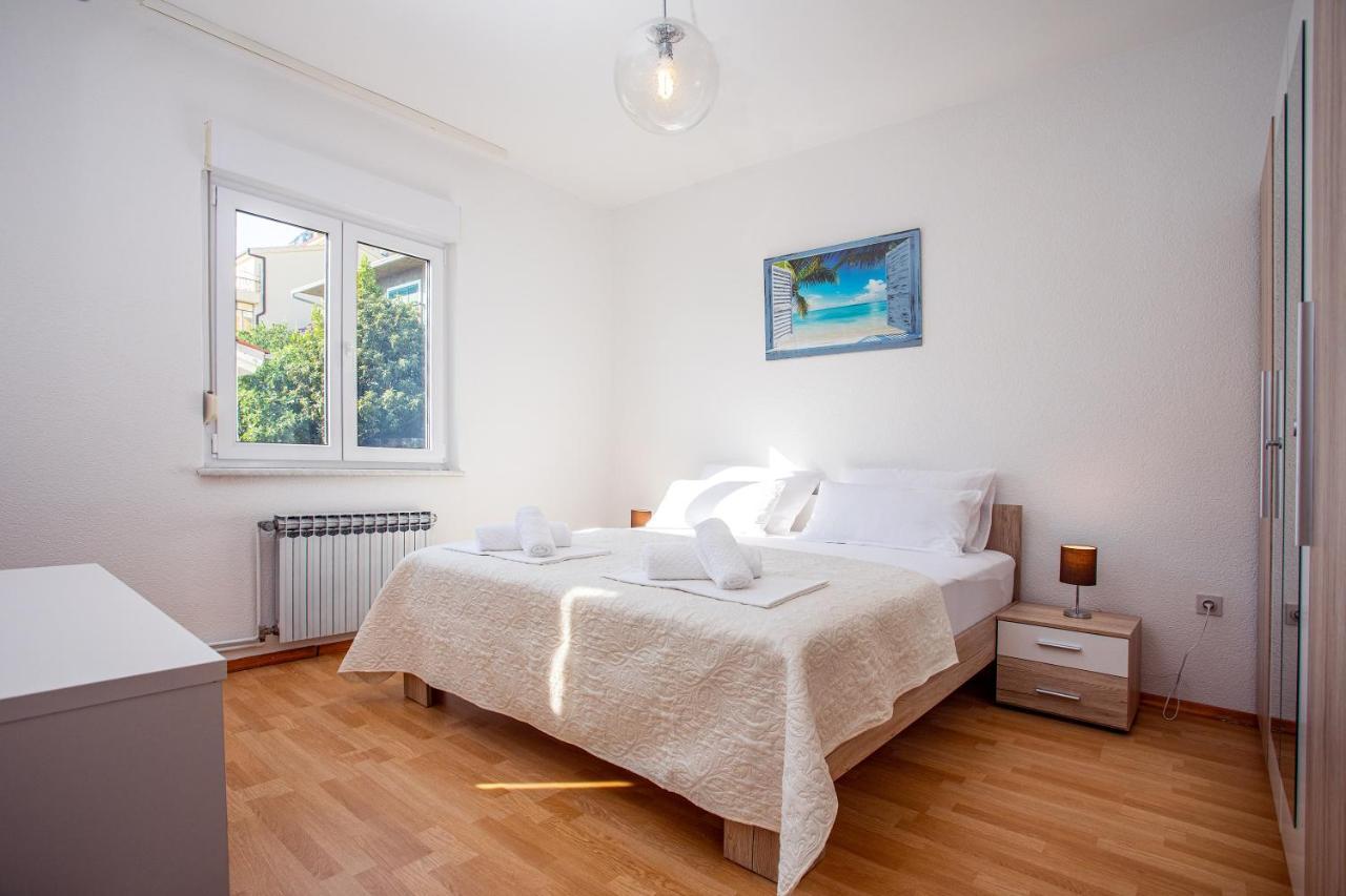 Apartments Adisa Omiš Екстериор снимка