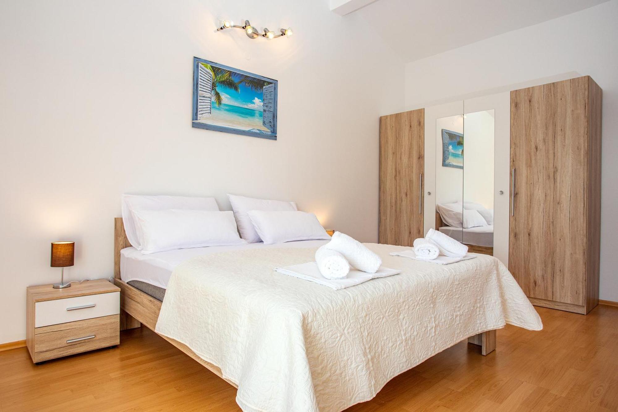 Apartments Adisa Omiš Екстериор снимка